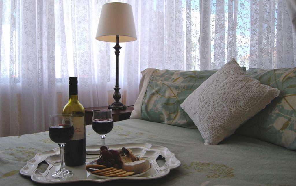 Cutmore Cottages - Meurants Manor Stanhope Gardens Номер фото